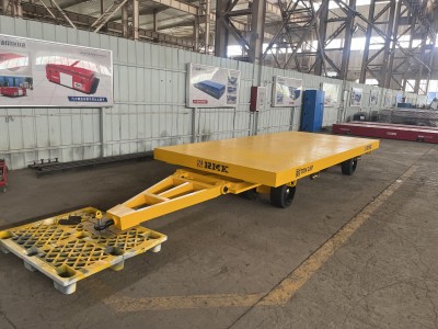 25t vagun tat-trasport mhux imħaddem fuq il-ferrovija